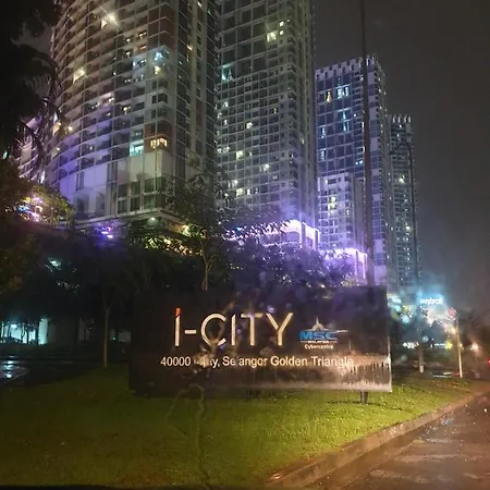 Icity: Homestay Konvokesyen Dan Percutian Shah Alam Exterior photo