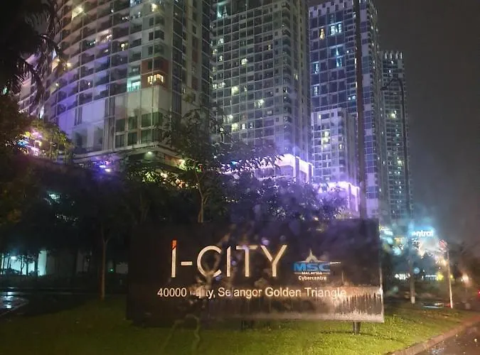 Icity: Homestay Konvokesyen Dan Percutian Shah Alam